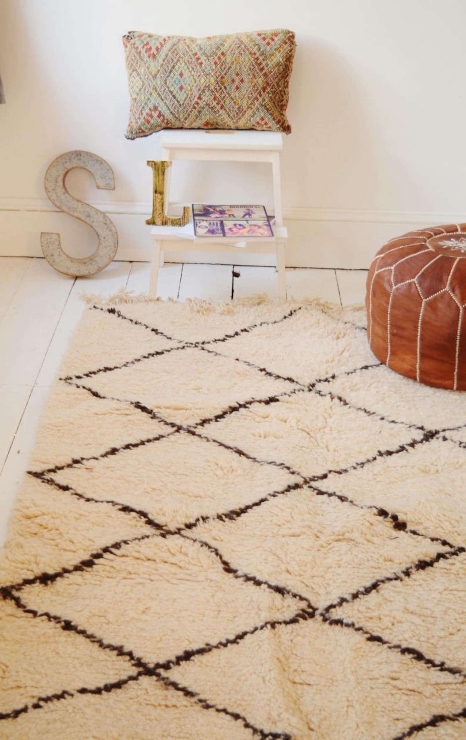 Moroccan White Beni Ouirain Rug, Vintage,Moroccan Carpet - Image 2